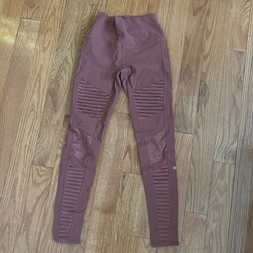 Alo Yoga Moto Leggings size small